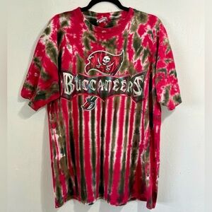 Vtg Liquid Blue Tie Dye red and brown Tampa Bay Buccaneers tee shirt.Size XL